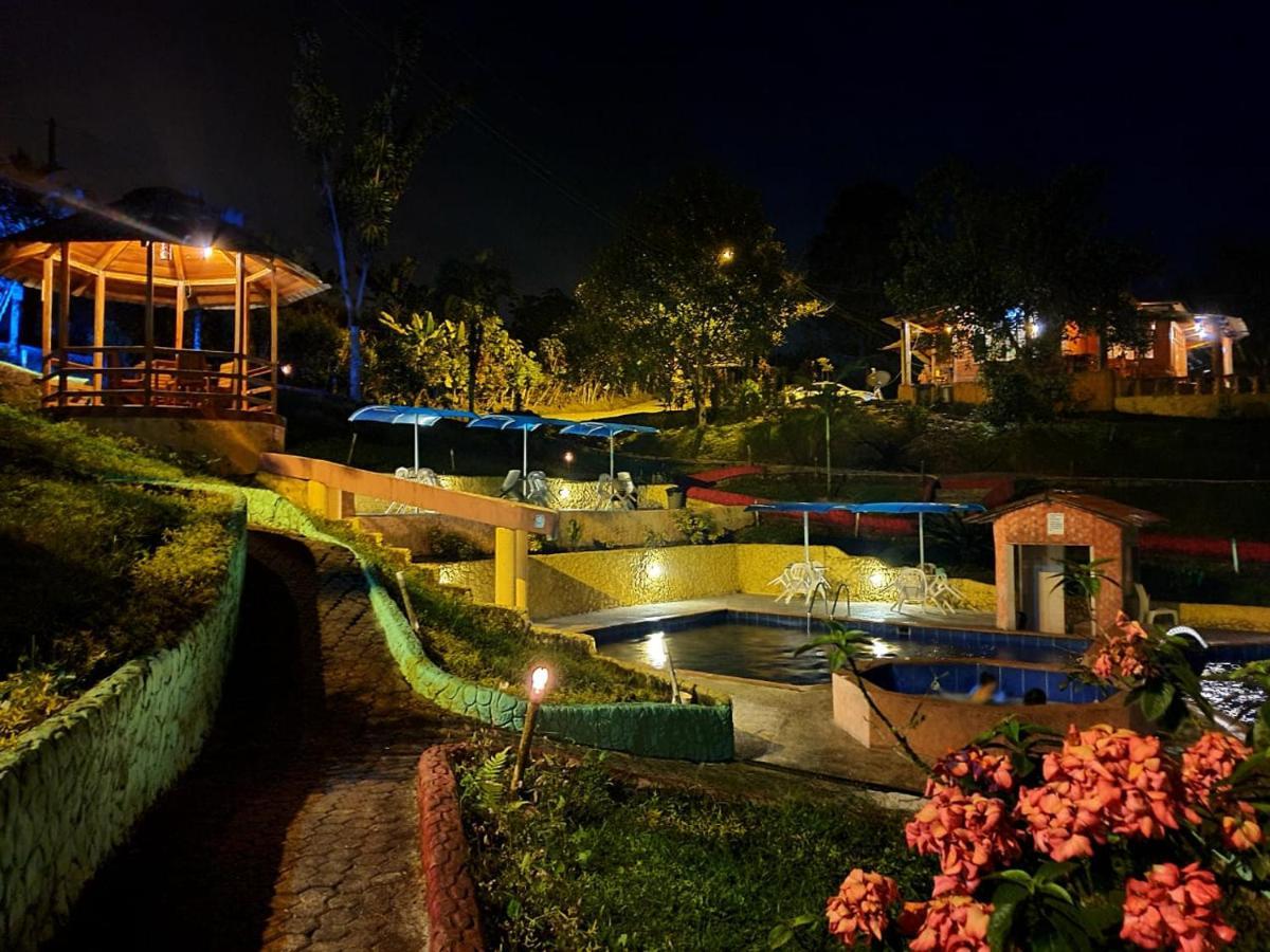 Hosteria Kasadasa Санто-Доминго-де-лос-Колорадос Экстерьер фото