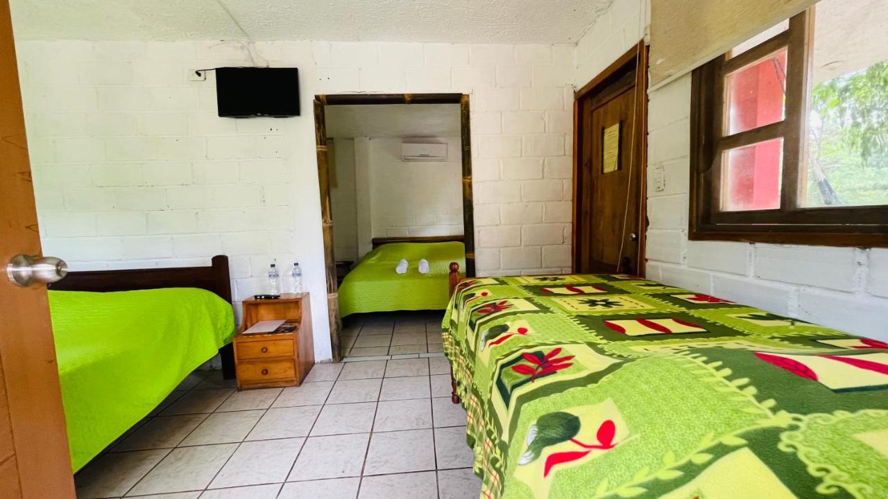 Hosteria Kasadasa Санто-Доминго-де-лос-Колорадос Экстерьер фото
